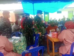 Rangkaian Kunker di Wilayah Binaan, Dandim 0909/Kutai Timur Letkol Czi Heru Aprianto Pantau Pelaksanaan Vaksinasi di Sangkulirang