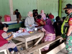 Koramil 0909-03/Muara Wahau Dampingi Pelaksanaan Vaksinasi UPT Puskesmas Telen
