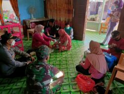 Dampingi Pelaksanaan Vaksinasi di Desa Batu Balai, Koramil Muara Bengkal Tingkatkan Sinergitas