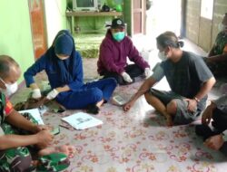 Vaksinasi Door to Door Sukses Dilaksanakan, Babinsa Beri Dampingan