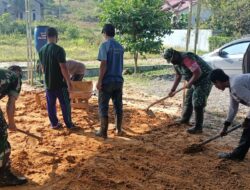 Gelar Pembersihan Masjid, Koramil Teluk Pandan Gelar Gotong-royong