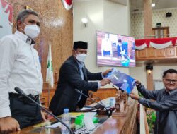 Beri Pandangan Umum Dalam Paripurna ke-13, Fraksi NasDem Sampaikan Catatan Sebagai Masukan Pemkab Kutim