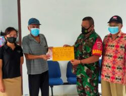 Kawal Penyerahan BLT di Desa Lung Melah, Babinsa Koramil Muara Wahau Imbau Warga Patuhi Protokol Kesehatan