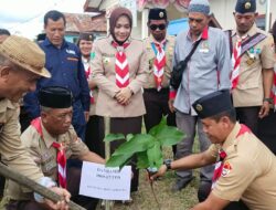 Asti Mazar Buka Orientasi Perkemahan Pramuka dan Penanaman Pohon