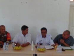 Babinsa Koramil Muara Bengkal Hadiri Penetapan APBDes Batu Timbau