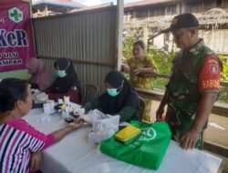 Babinsa Koramil Muara Bengkal Pantau Pemeriksaan Kesehatan dan Posyandu Balita