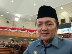Son Hatta Bantu Masyarakat