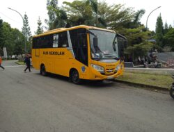 Bupati Kutim Dorong Fasilitas Bus Sekolah dan Beasiswa di Kutai Timur