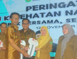 Serahkan 5 Ambulan untuk Puskesmas, Pjs Kutim Agus Hari Kusuma: Jangan Bubuhan Ikam Aja Sehat, Masyarakat Sakit